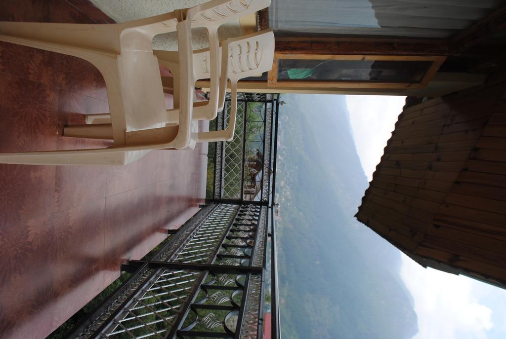Oyo 13232 Red Rose Cottage Manāli Exterior foto