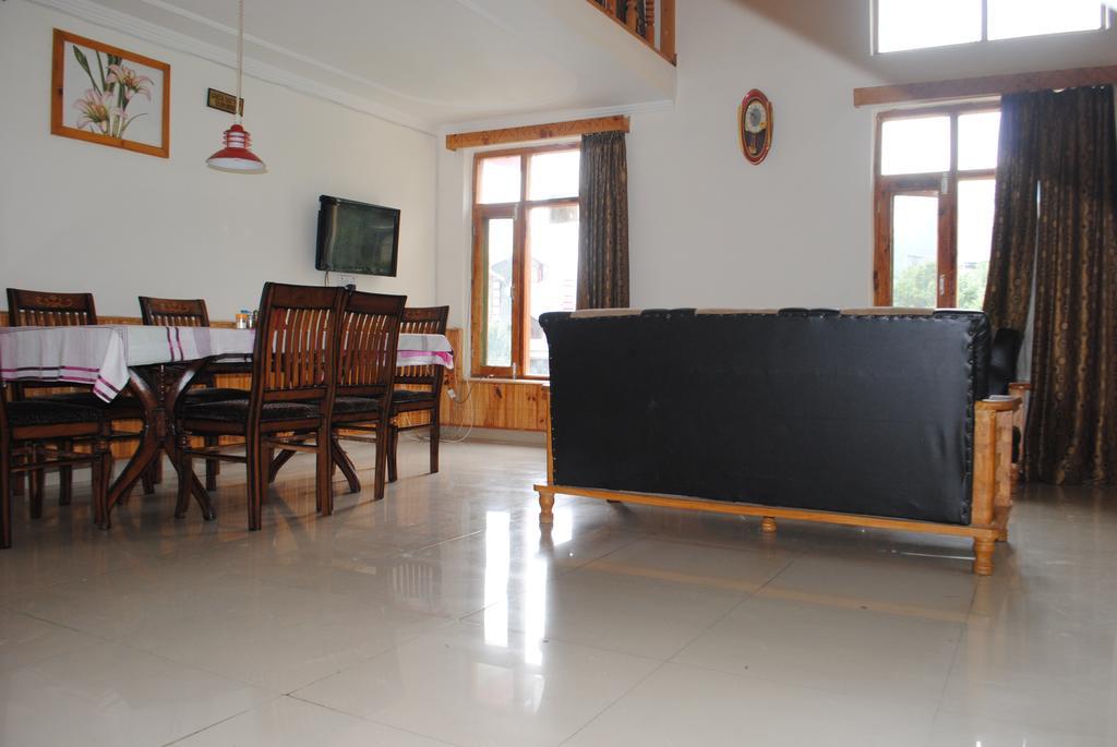 Oyo 13232 Red Rose Cottage Manāli Exterior foto